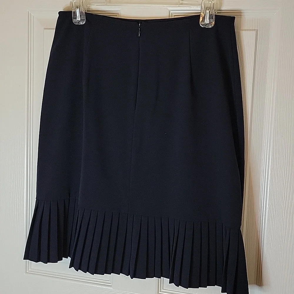 Briggs New York Navy Skirt 10 Pleated Bottom